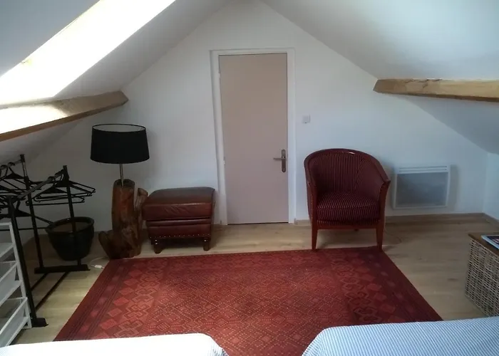 10Km To Disneyland - Terrace Parking & Sleeps 4